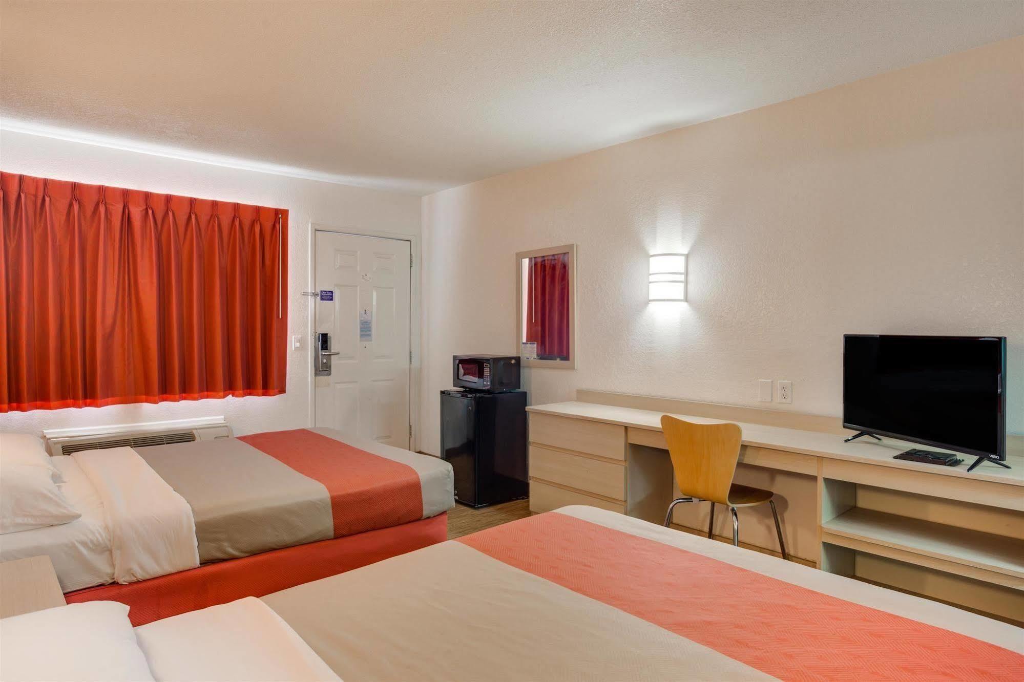 Motel 6-Fayetteville, Ar Buitenkant foto