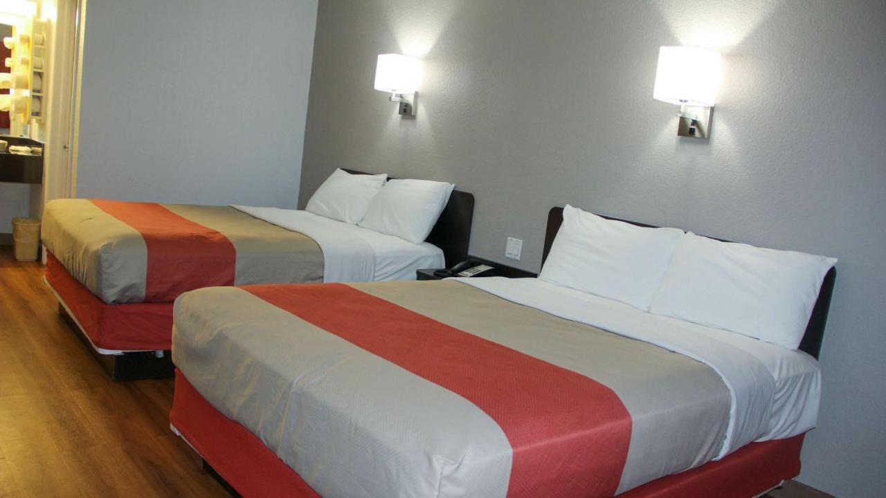 Motel 6-Fayetteville, Ar Buitenkant foto